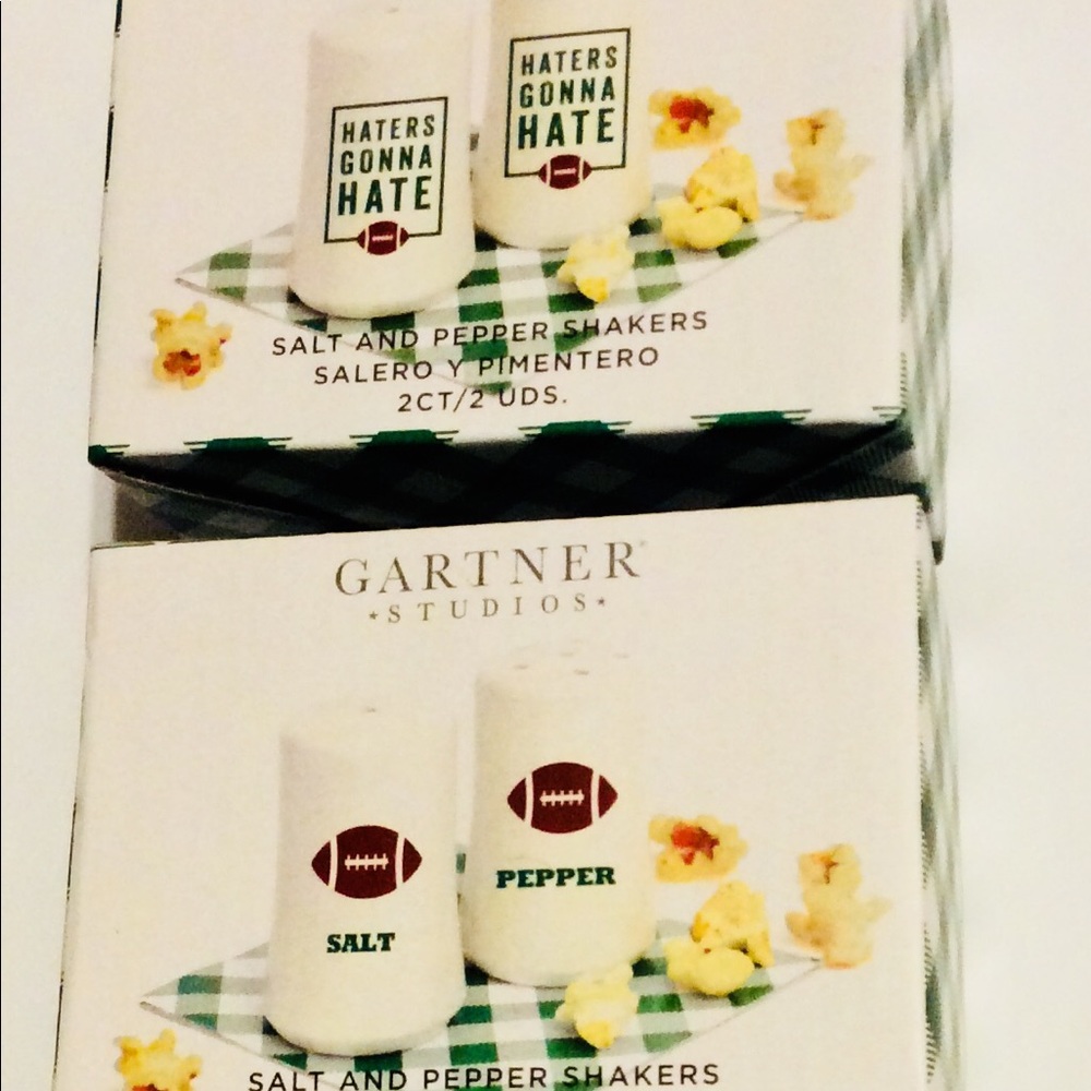 2 Sets Football Salt Pepper Shakers Haters Gonna Hate